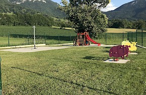 Le parc de jeu de l'école maternelle